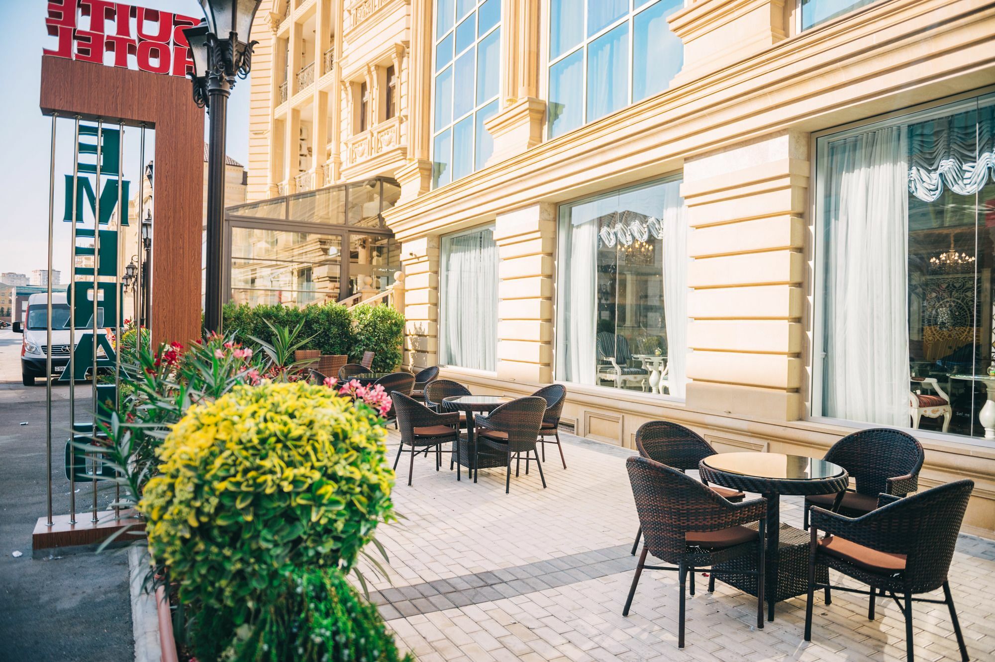 Emerald Suite Hotel Baku Exterior photo